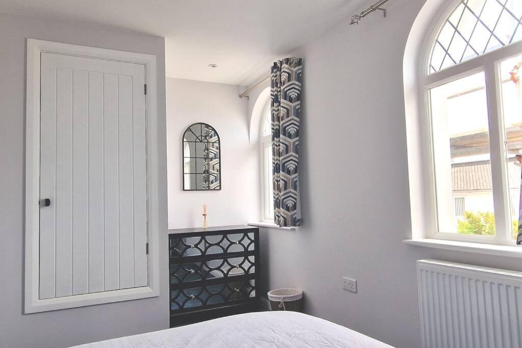 Sea View Luxury 5 Star Cottage Near Milford Marina Milford Haven Zewnętrze zdjęcie