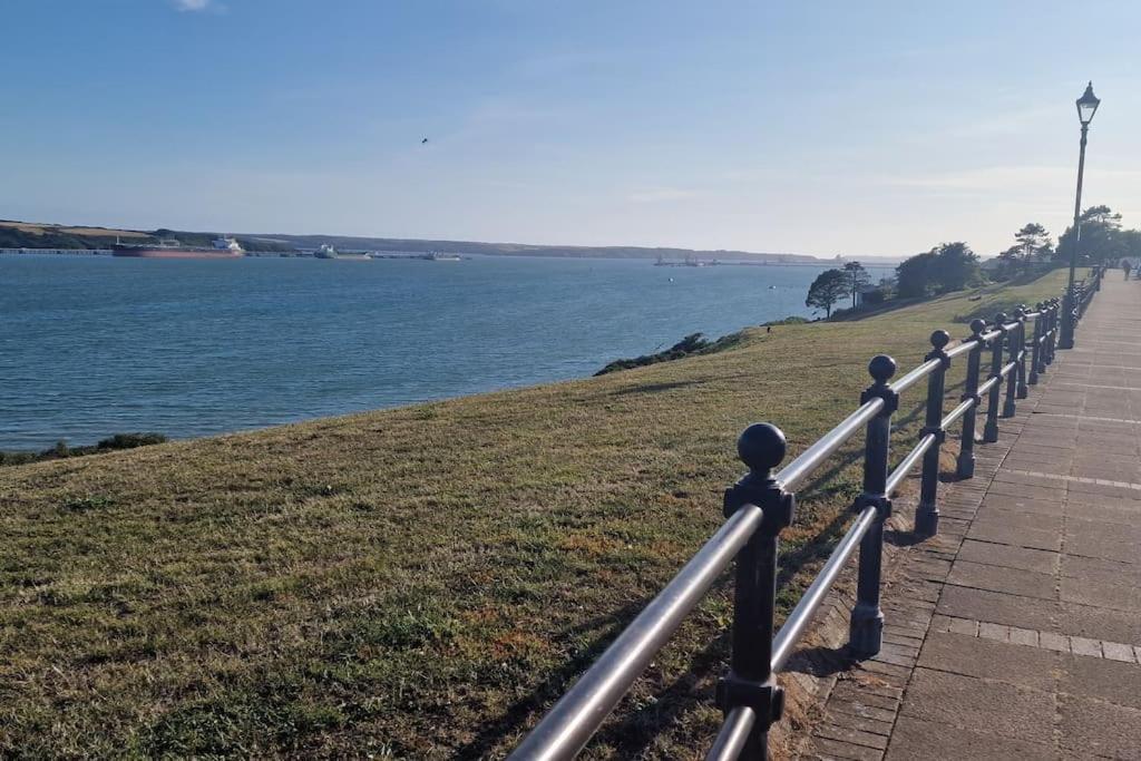 Sea View Luxury 5 Star Cottage Near Milford Marina Milford Haven Zewnętrze zdjęcie
